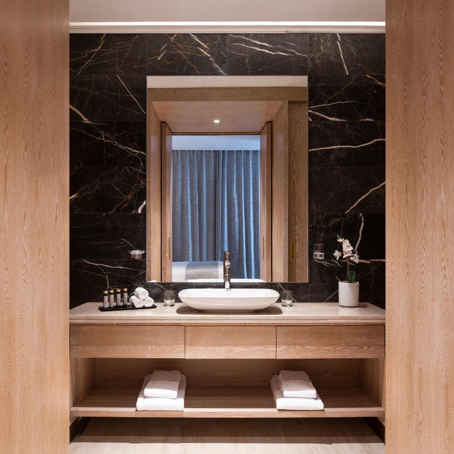 Hotel The Bentley Luxury & 5*