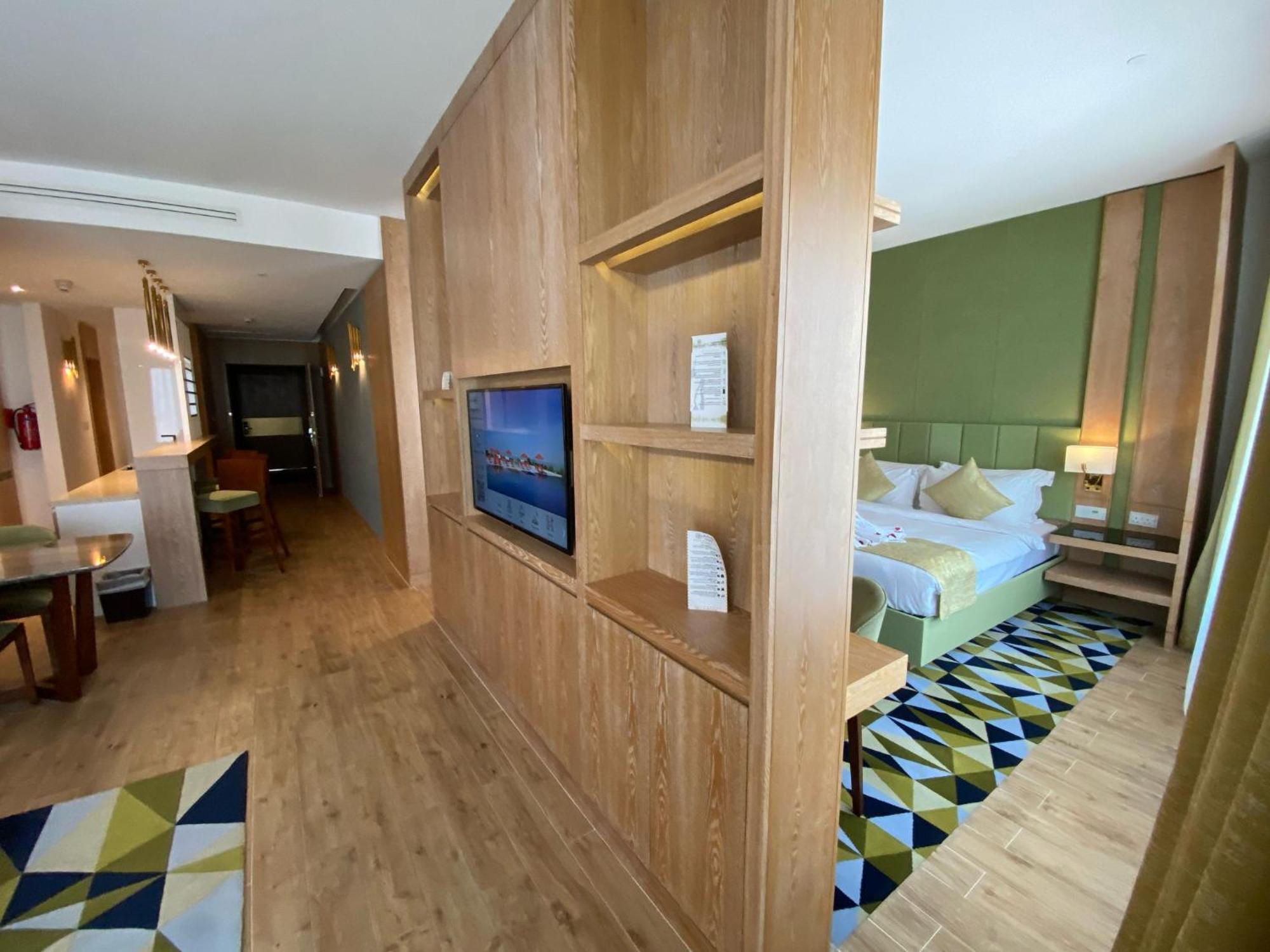 The Bentley Luxury & 5* Doha