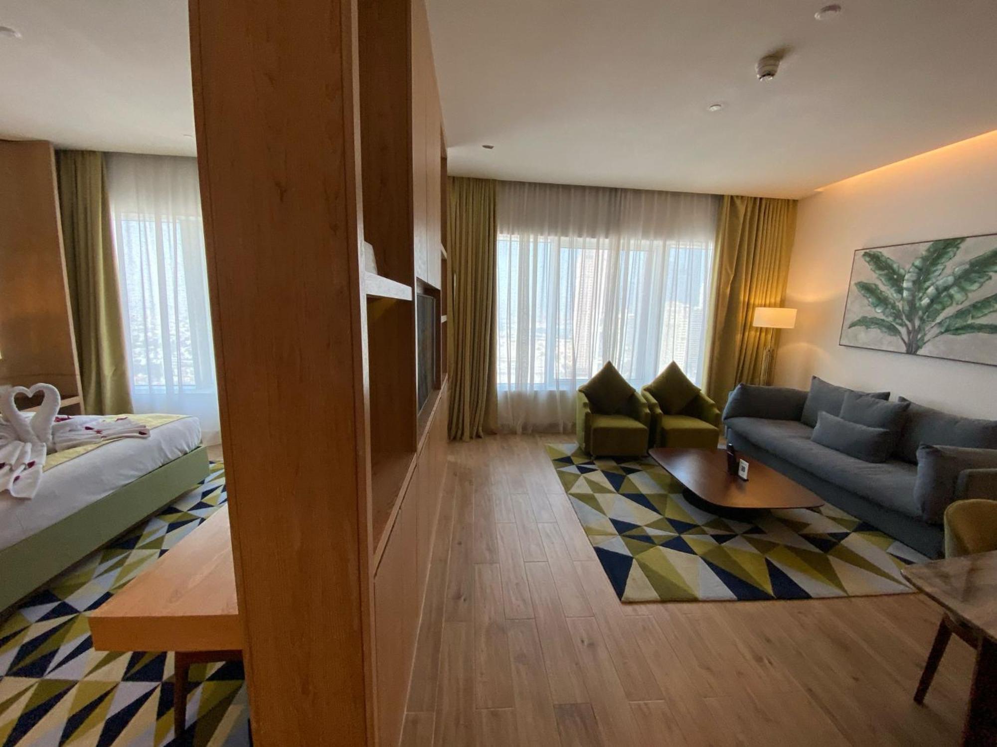 Hotel The Bentley Luxury &